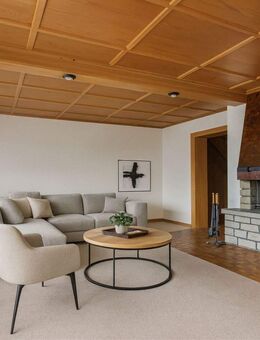 Vielseitig nutzbare Doppelhaushälfte mit Einliegerwohnung und Wintergarten in Horheim - Wutöschingen