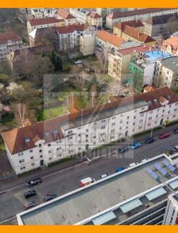 Schöne 3 Raum-Dachgeschoss Whg. mit Eckbadewanne - Gera