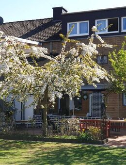 Vermietetes Zweifamilienhaus mit großem Garten - Lippstadt