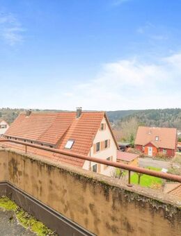 ++ Licht. Ruhe. Ausblick. - Attraktive Wohnung mit Potenzial ++ - Altensteig