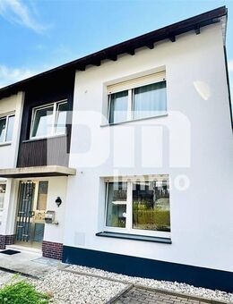Hochwertiges Drei- bis Vierfamilienhaus in erhobener Ortsrandlage - Bad Orb