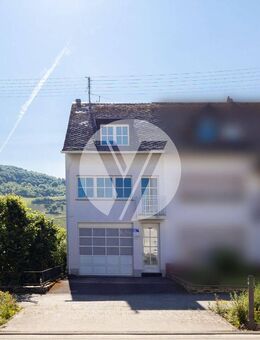 Charmantes Wohnhaus mit großer Garage und Moselblick - Trittenheim