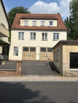 Wohnhaus mit Lagerfläche, Werkstatt und Nebengebäude - Euerdorf