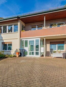 Großzügiges Einfamilienhaus mit Einliegerwohnung in beliebter Wohngegend in Hohentengen - Hohentengen (Rhein)