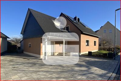 Familienhaus sucht Anschluss
