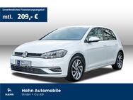 VW Golf, 1.6 TDI VII LightAssist, Jahr 2018 - Backnang