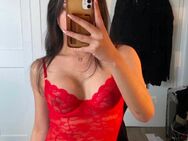 Dominantes Paar Tsgirl mit pussy und Südländer schlank suchen devote Männer oder sklaven die € - Frankfurt (Main)