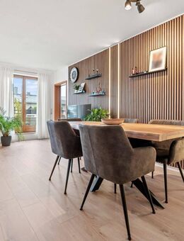 Modernisierte 2-Zimmer-Wohnung mit Balkon, TG-Stellplatz & Einbauküche in beliebter Wohnlage! - Augsburg