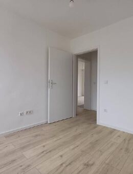 Sanierte 2-Zimmer-Wohnung mit Balkon - Minden (Nordrhein-Westfalen)