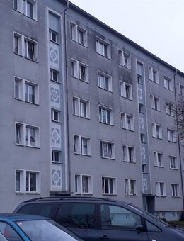 Helle 4-Zimmer-Wohnung mit Balkon - Bad Lobenstein