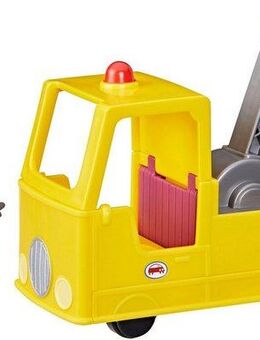 Hasbro Spielzeug-LKW Peppa Pig, Opa Kläffs Abschleppwagen, inklusive Figur