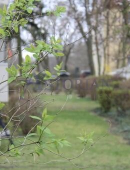 Möblierte 2-Zimmer-Eigentumswohnung mit Balkon und attraktiver Rendite im Herzen von Reinickendorf - Berlin