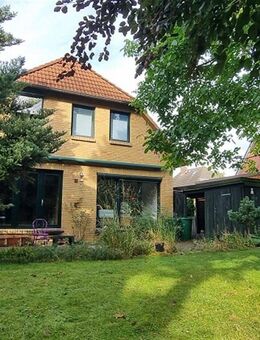 Börs Immobilien ++ Stadtrand Neubrandenburg EFH mit Einliegerwohnung - 17039 Neuendorf - Wulkenzin
