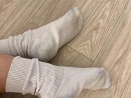 Suche Socken oder Füße - Trier