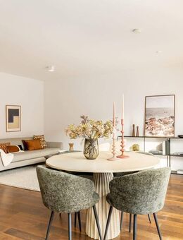 Hochwertiges City-Domizil: 3-Zimmer-Wohnung mit Weitblick im historischen Palais - München