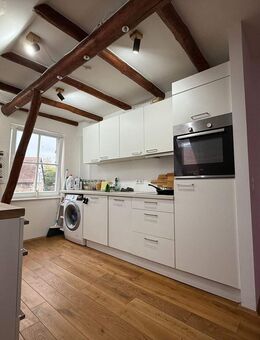 EIN ECHTER WOHNTRAUM - Auf über 65 m² = 2 Zim, Bad, offene Wohnküche - Grebenstein