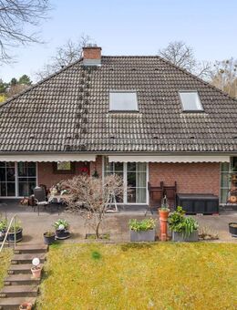 Schönes Ein- bis Zweifamilienhaus mit Einliegerwohnung im modernen Landhausstil in bester Villenlage - Falkensee