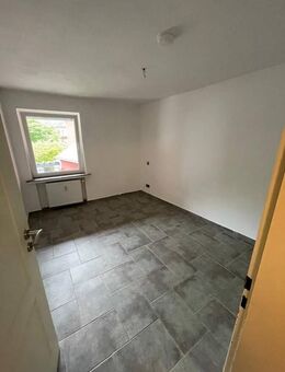 Etagenwohnung in Winningen mit Einbauküche zu vermieten. - Winningen
