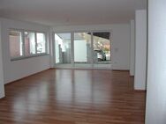 Schöne, ruhige 3-ZKB-Wohnung, EG neuwertig mit großer Terrasse, Kellerraum und Stellplatz - Jettingen-Scheppach