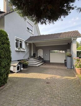 Modernisiertes Einfamilienhaus mit großem Traumgarten in Toplage von Karben-Petterweil - Karben