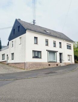 Meudt: Immobilie zur vielseitigen Nutzung mit Garagen - Meudt