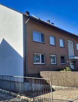 TOPLAGE IM HILDENER NORDEN - Dachterrassenwohnung mit Modernisierungsbedarf - Hilden
