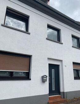 Attraktives Drei-Familienhaus in zentraler Lage von Ensdorf-Voll vermietetes Anlageobjekt - Ensdorf (Saarland)