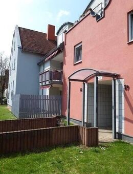 Sonnige 3-Zimmer-1.OG-Wohnung in ruhiger, gepflegter, kleiner Anlage mit Balkon ab 01.08.2025 - Fürth