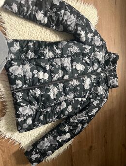 Schöne Steppjacke - Schnaittenbach