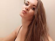 Claudia, die hochgewachsene MILF, eine natürliche Schönheit von nebenan für Massage und mehr. - Berlin