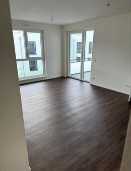 Wohnen mit Service: Barrierefreie 2-Zi.-Wohnung mit gemütlicher Terrasse - Gera