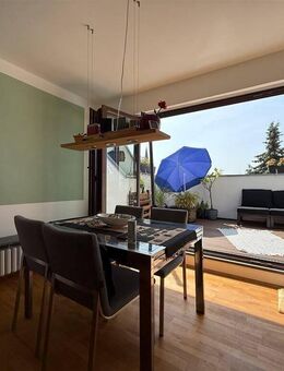 Stadtleben mit Rückzugsort - Ihr neues Zuhause mit sonniger Dachterrasse über den Dächern von Kalk - Köln