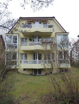 Gut vermietete Maisonette-Wohnung, unweit dem Berliner Forst ***Terrasse mit Gartenzugang***Laminatfußboden***EBK*** - Berlin