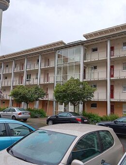 2-Zimmer-Wohnung mit Balkon & Garage – Lichtdurchflutet, ruhig & grün gelegen - Nürnberg