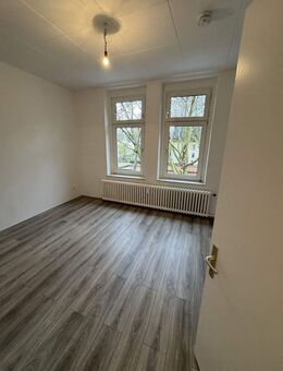 Sehr schöne sanierte 2 Zimmer Wohnung in Duisburg zu vermieten - Duisburg