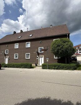 Gepflegtes Doppelhaus mit zehn Wohneinheiten und neuer Heizungsanlage in Wiesau zu verkaufen - Wiesau