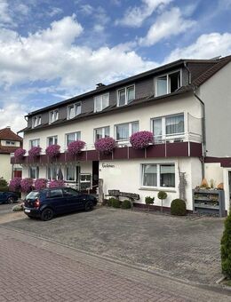 Gepflegtes, barrierefreies MFH / Gästehaus in ruhiger Lage mit Aufzug, PV, BHKW, Parkplätzen, Garten - Horn-Bad Meinberg