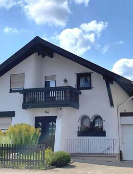 Homburg OT! Freistehendes Komforthaus mit Balkonen, teilüberdachter Terrasse, Garten, Garage und Abstellplätzen, in Homburg OT - Homburg