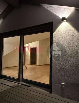 Dachgeschosswohnung Ideal für Paare oder Singles! Dachterrasse, Perfektes Homeoffice / Ruhige Lage - Amberg (Regierungsbezirk Schwaben)