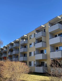 Stilvoll modernisierte 3-Zimmer-Wohnung mit Westbalkon - München