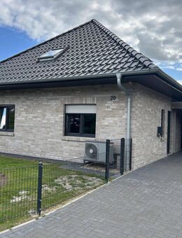 Einfamilienwohnhaus mit Carport KfW 40ee mit Photovoltaik - Barßel