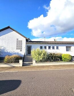 Neuer Preis!!1-2 Familienhaus mit Garten und Keller in Beckingen - Beckingen