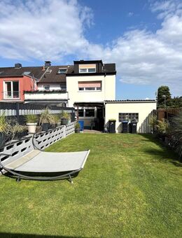 Gepflegtes, renoviertes und saniertes Reihenendhaus mit Kaufgrundstück, Garage und Keller in Kamen-Heeren - Kamen