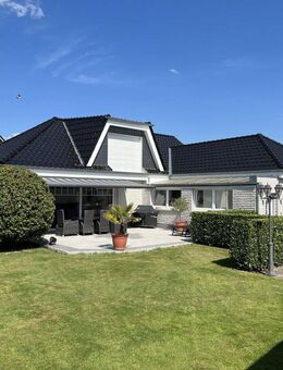 Modernisiertes Zweifamilien-Ensemble in idyllischer Lage - Barmstedt