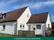 Handwerker aufgepasst - sanierungsbedürftige DHH auf 831 m² Grundstück in ruhiger Lage - Ahrensburg