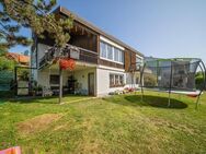 Einfamilienhaus mit Einliegerwohnung auf großartigem Grundstück. - Hohentengen (Rhein)