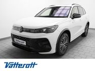 VW Tiguan, 2.0 TDI R-Line Black Style, Jahr 2024 - Holzminden