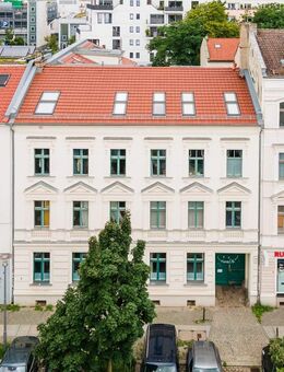 Terrasse, moderne Bäder/Küche usw.: Sanierte & vermietete Altbauwohnung nahe Ostkreuz in Lichtenberg - Berlin