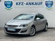 Opel Astra J Lim. 5-trg.Exklusiv*Navi*Kamera*PDC*1-Hd - München