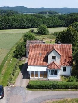 Einfamilienhaus mit 1909 m² Grundstück in Veltheim - Porta Westfalica
